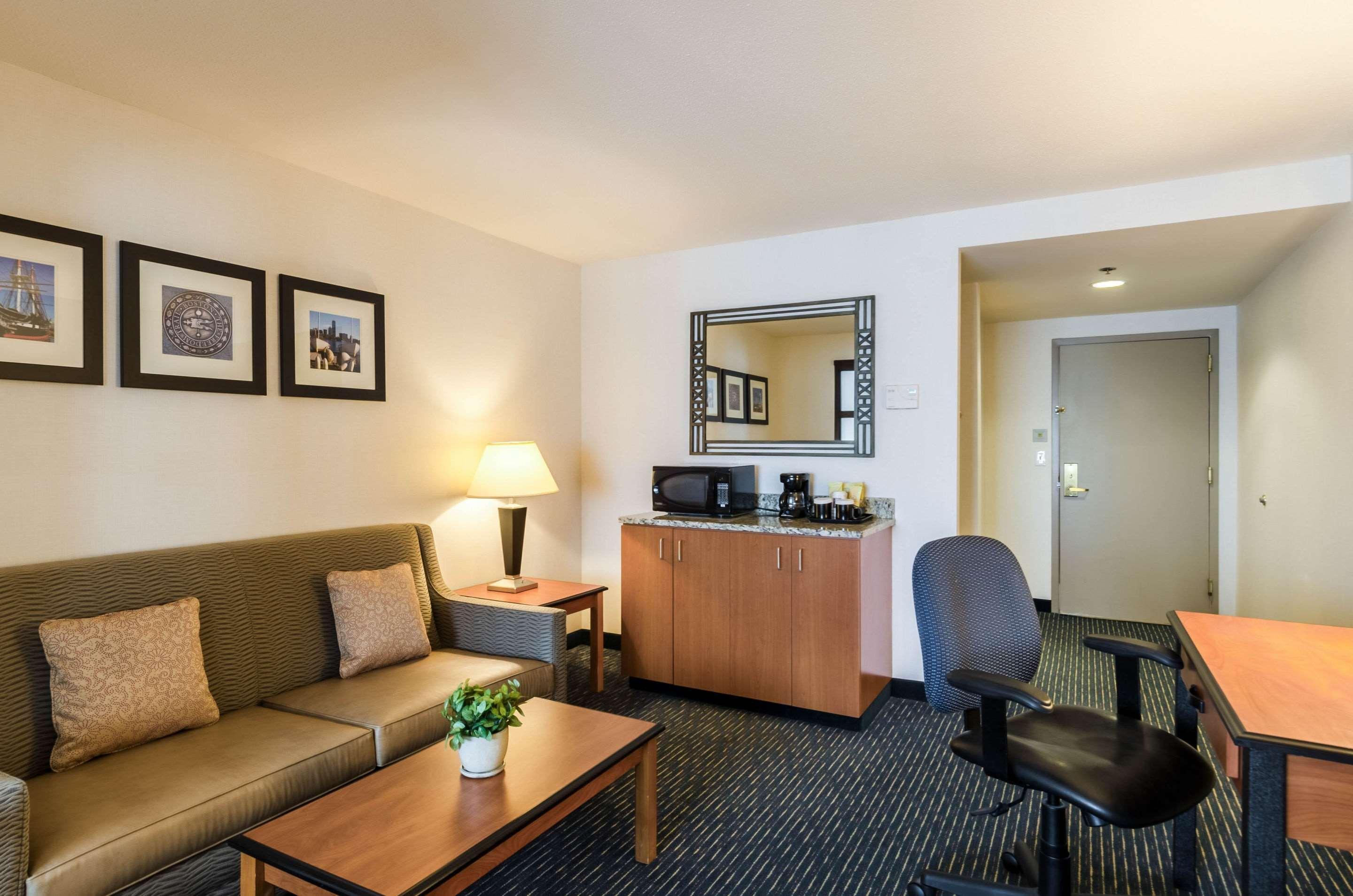 Comfort Inn & Suites Logan International Airport Revere Kültér fotó