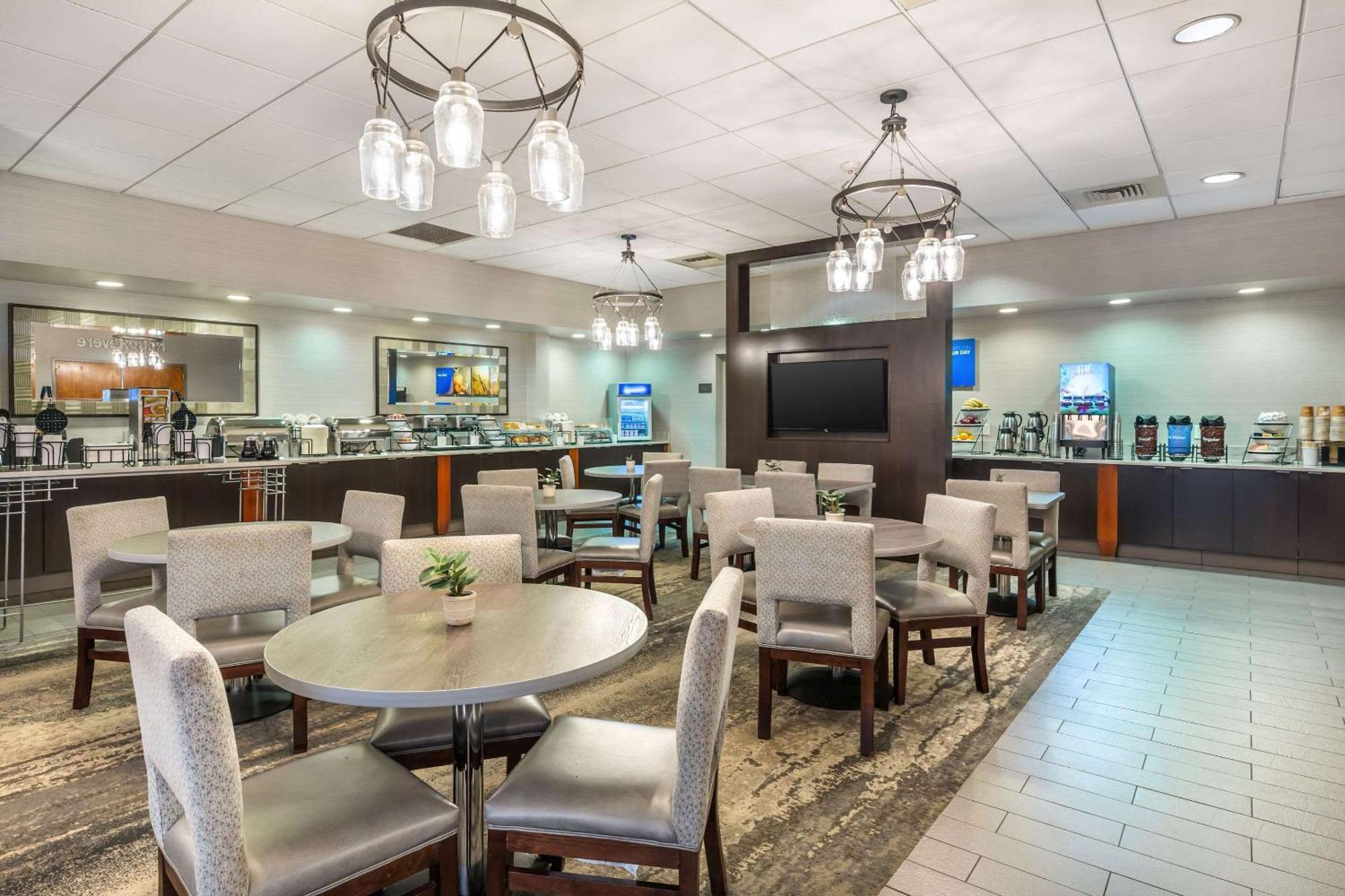 Comfort Inn & Suites Logan International Airport Revere Kültér fotó