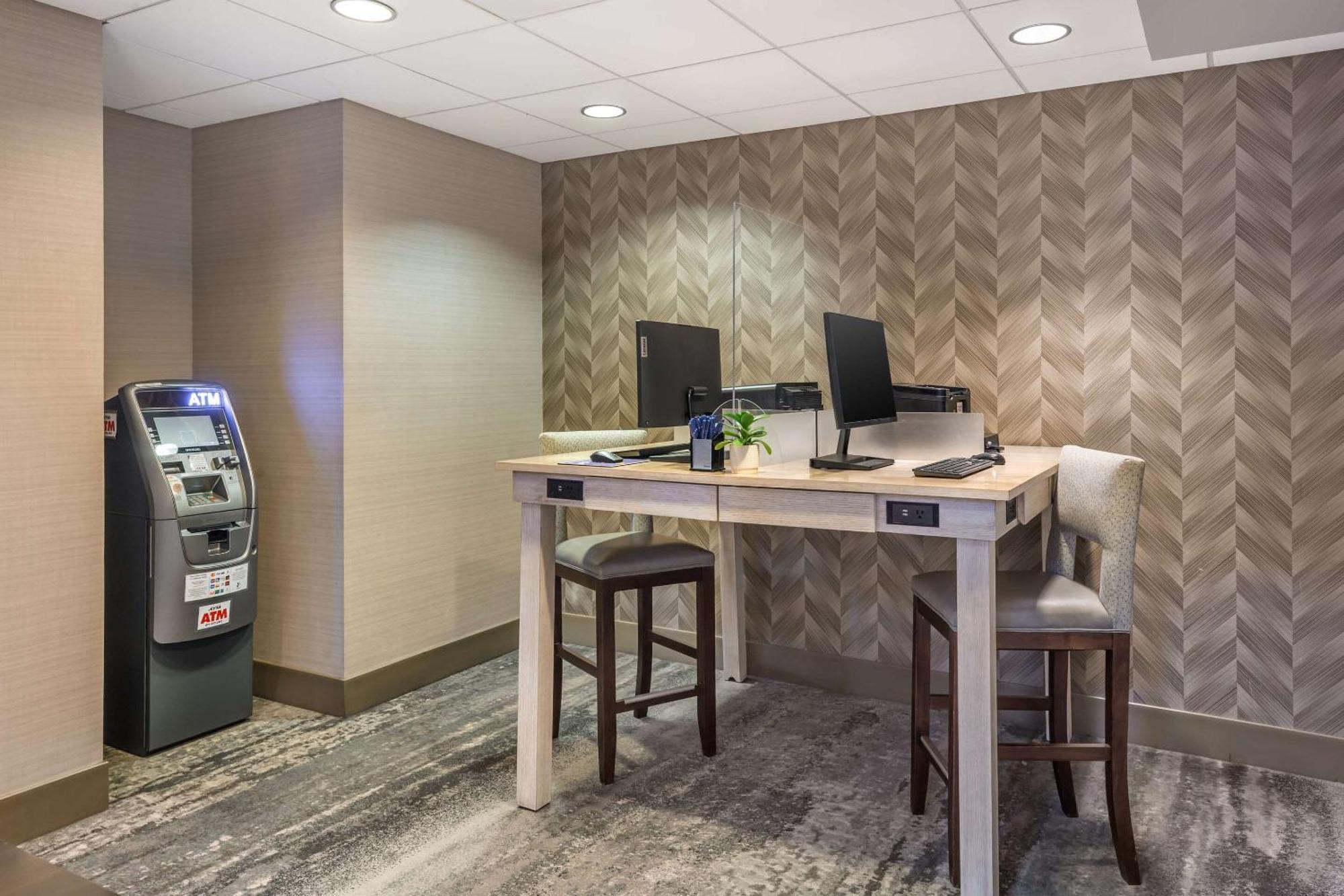 Comfort Inn & Suites Logan International Airport Revere Kültér fotó