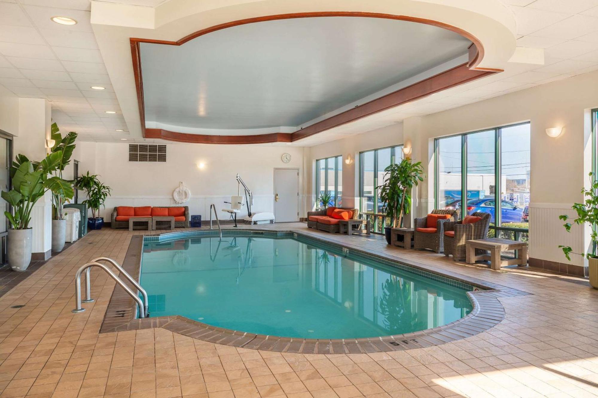 Comfort Inn & Suites Logan International Airport Revere Kültér fotó