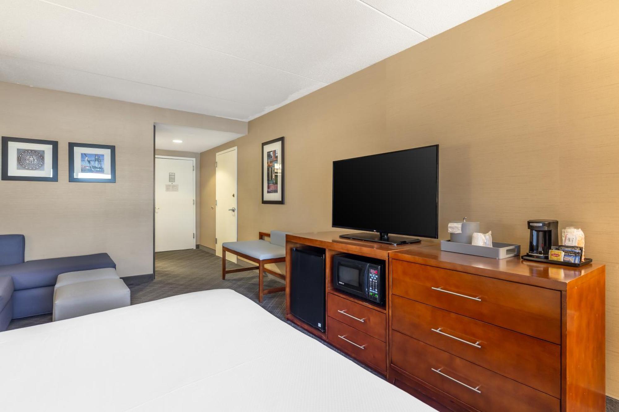 Comfort Inn & Suites Logan International Airport Revere Kültér fotó